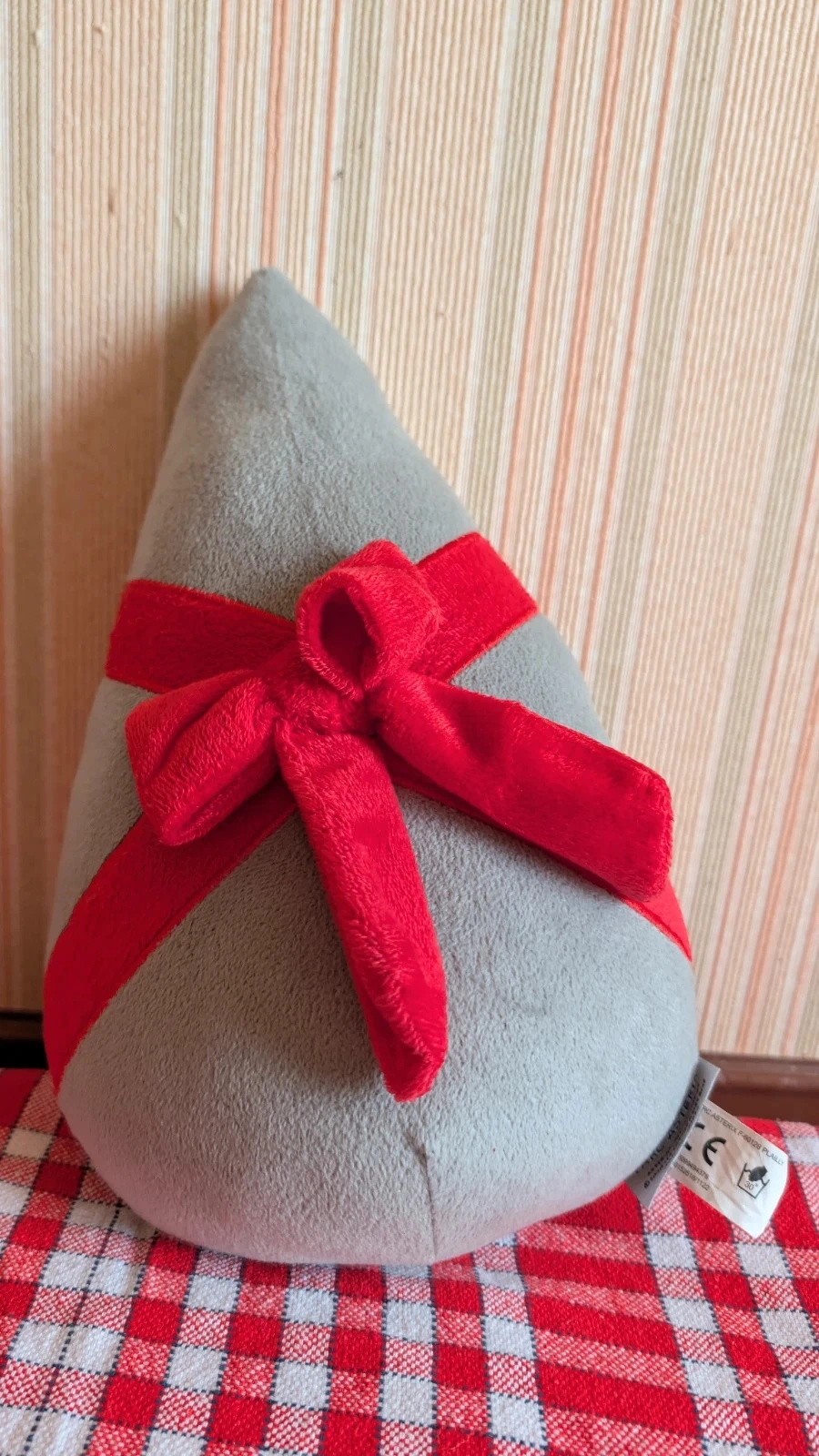 peluche menhir asterix officielle parc asterix doudou noeud rouge